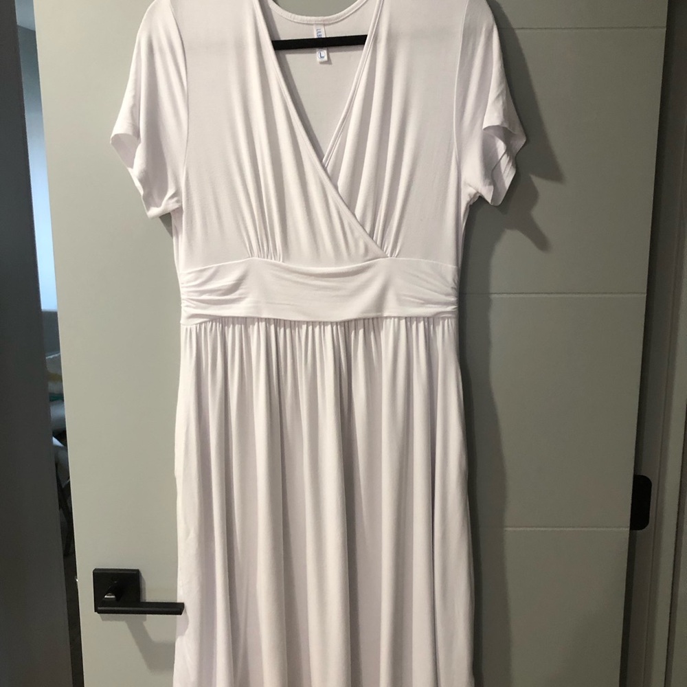 Chic White Maxi Dress